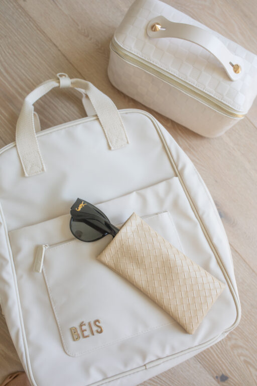 What's inside my Beis travel backpack